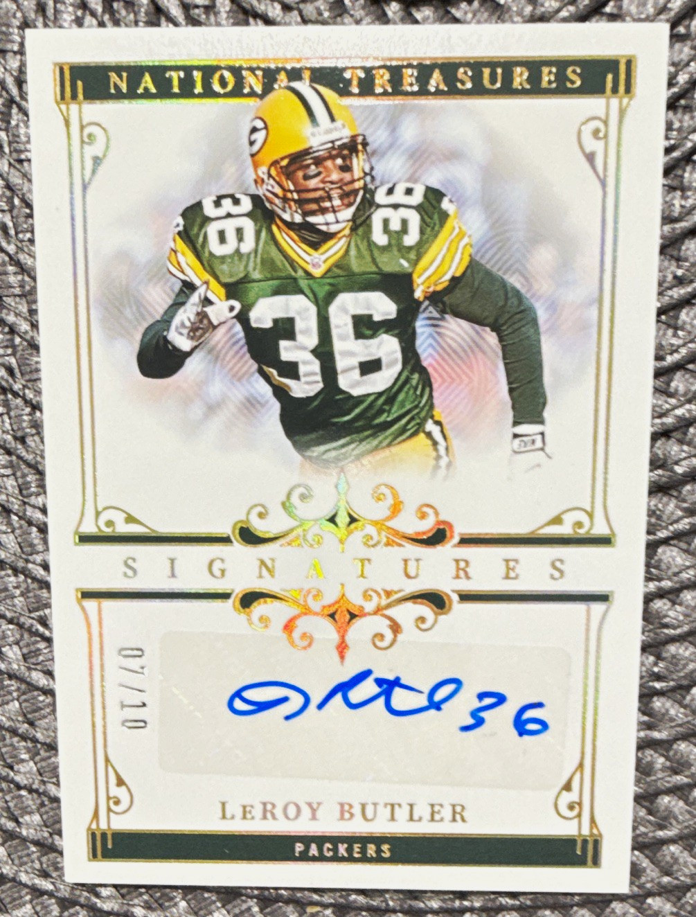 PANINI 2025 NATIONAL TREASURES SIGNATURES LEROY BUTLER AUTO #SIG-LBR /10 PANINI 2025 NATIONAL TREASURES SIGNATURES LEROY BUTLER AUTO #SIG-LBR /10