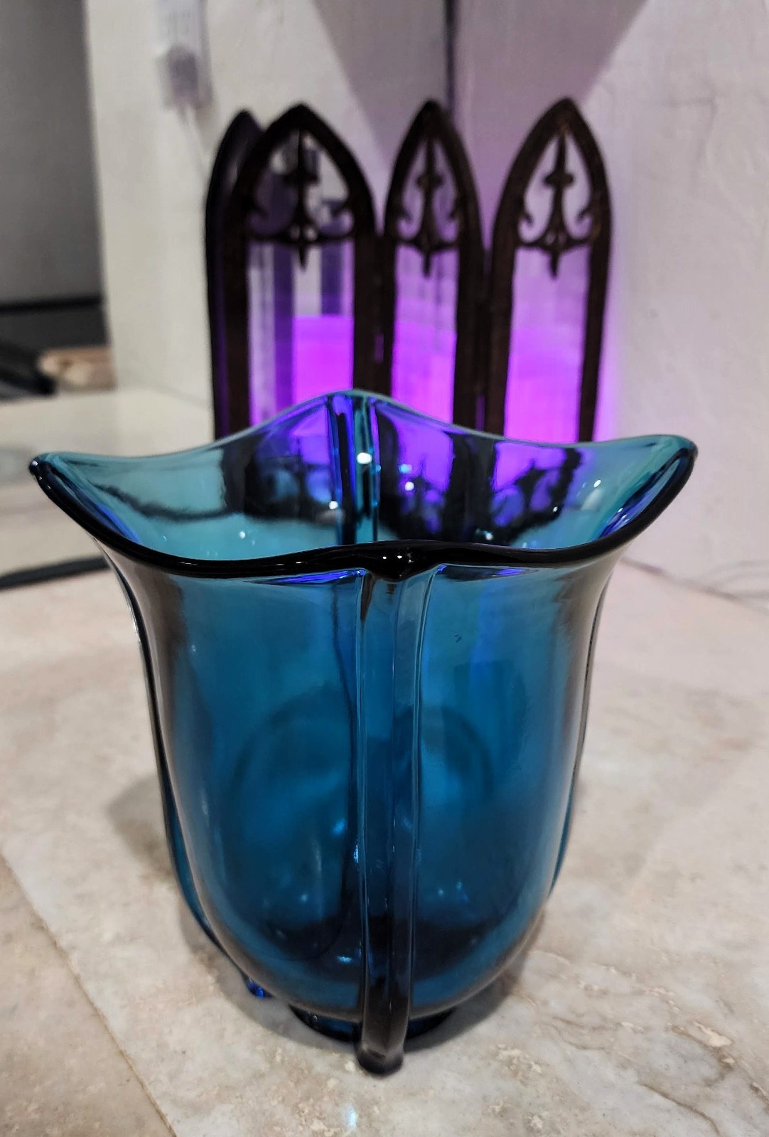 2007 Fenton Indigo Blue Glass Four Footed Square Trumpet Vase Ware 8155 Signed