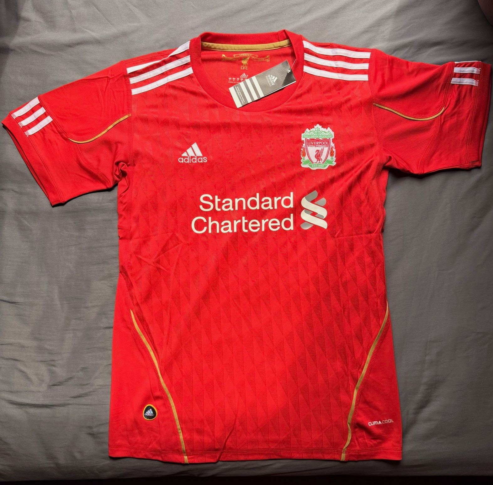 Retro 2010 adidas Liverpool FC Soccer Jersey Red Size Medium New