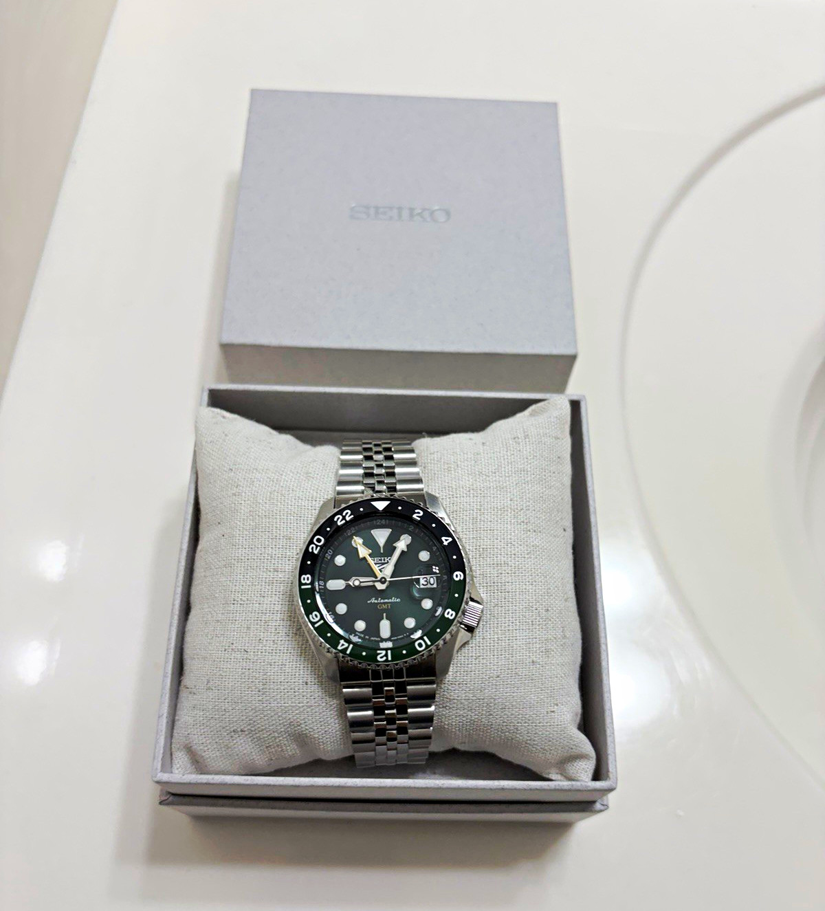 Seiko 5 Sports GMT Automatic 42.5mm Green Dial Steel Bracelet 100m Box