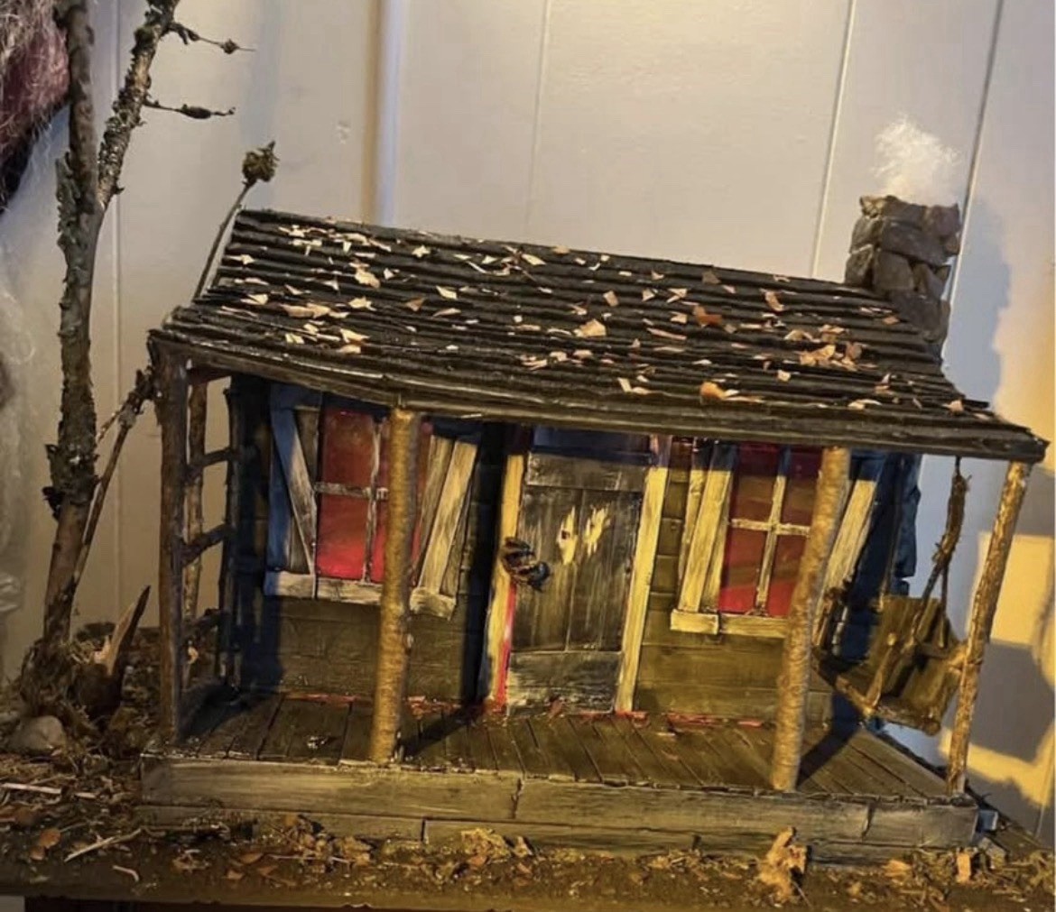 Evil Dead 1981 Cabin Diorama