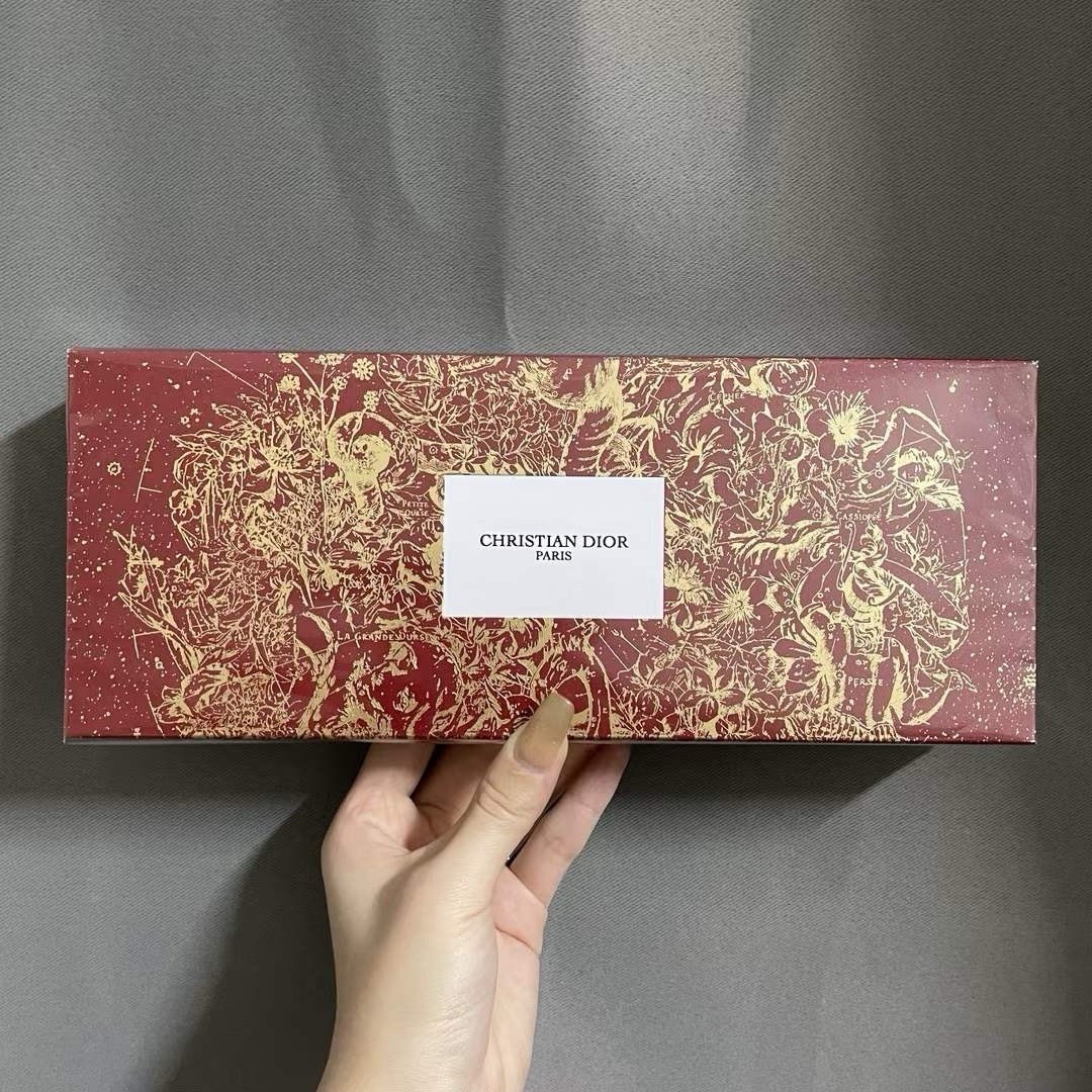 RARE FIND Christian Dior Lunar New Year Fragrance Discovery Set Limited Edition RARE FIND Christian Dior Lunar New Year Fragrance Discovery Set Limited Edition