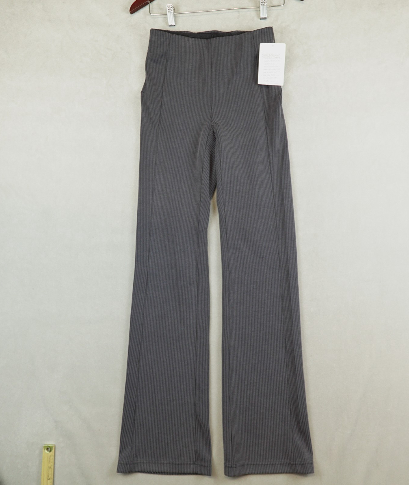 NWT Lululemon Ribbed Softstreme Flared Pant Regular Size 4 Gray 33\