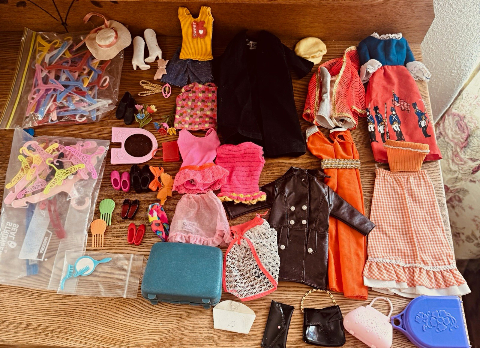 Lot of Vintage Barbie, Skipper Francie Clothing, Purses, Hangers, Shoes,