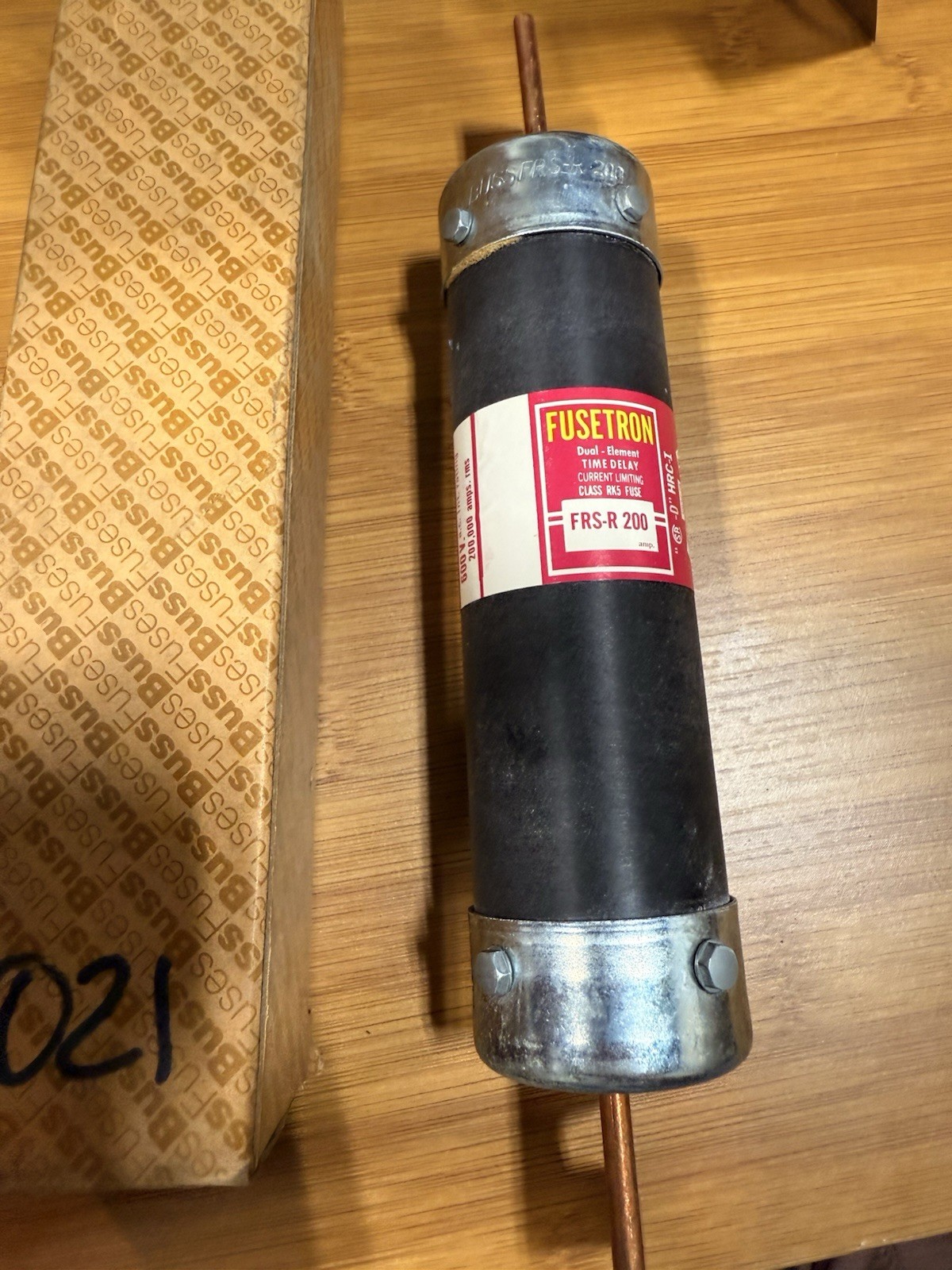Brand New Bussmann FRS R-200 Amp Fuse Class RK5 600 Volts Energy Efficient NIB