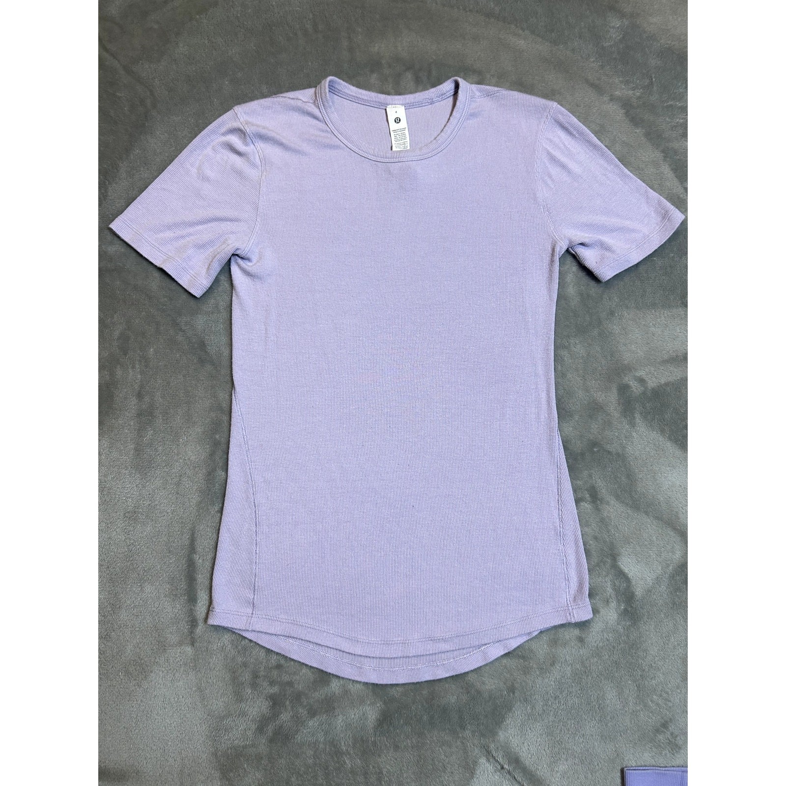 Lululemon Hold Tight Short-Sleeve Shirt Lavender Frost Size 4 athleisure gym