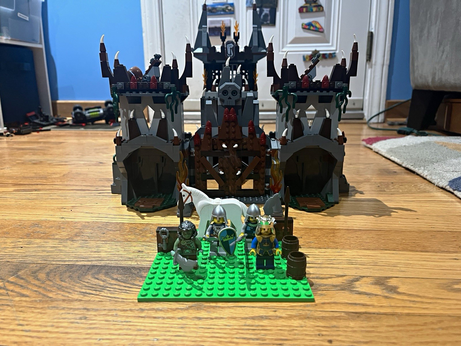 LEGO Castle: Fantasy Era: Trolls\' Mountain Fortress 7097 (2009) w some minifigs 