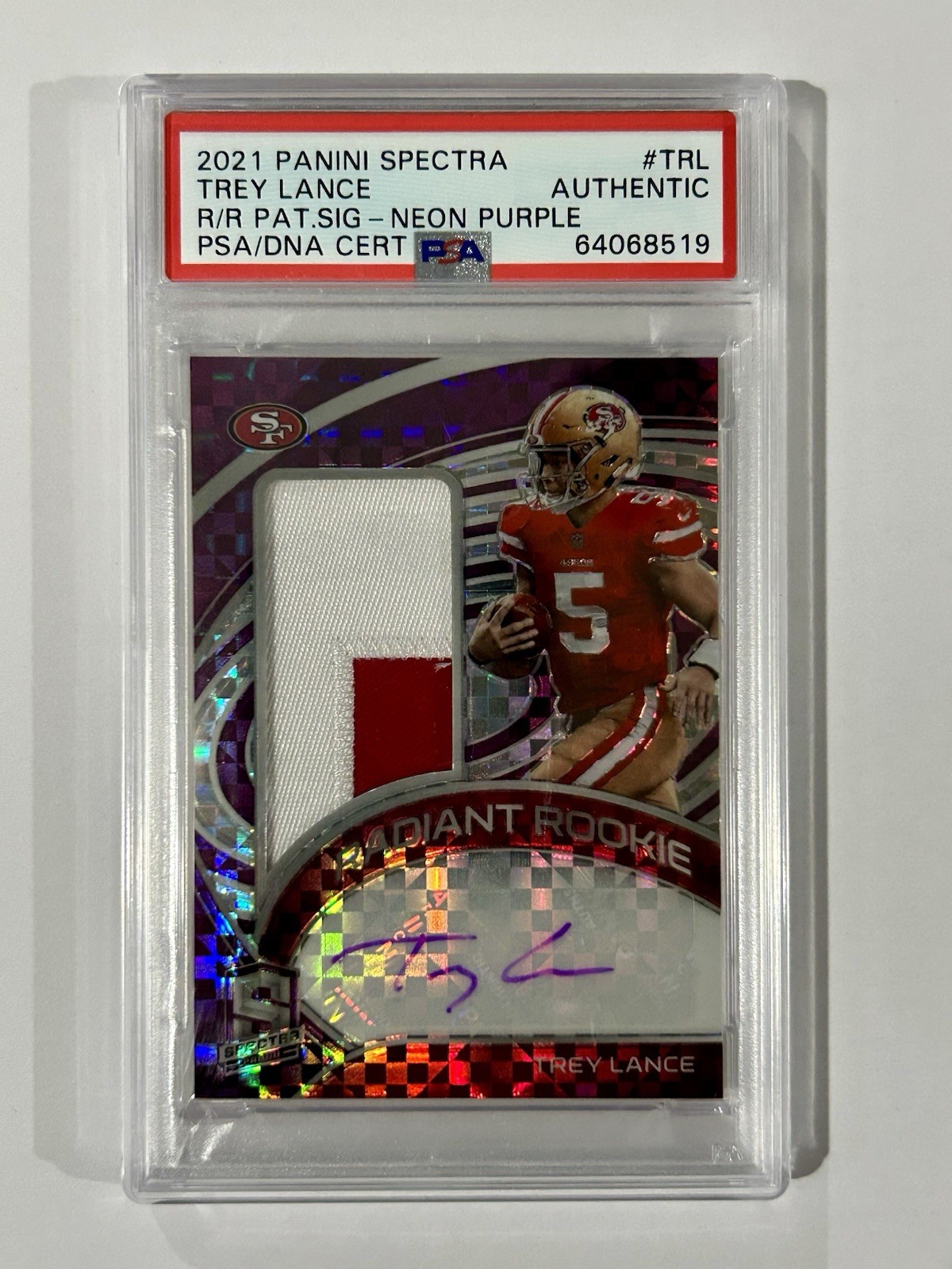 2021 Panini Spectra Radiant Rookie Patch Signatures Trey Lance Neon Purple /20 2021 Panini Spectra Radiant Rookie Patch Signatures Trey Lance Neon Purple /20