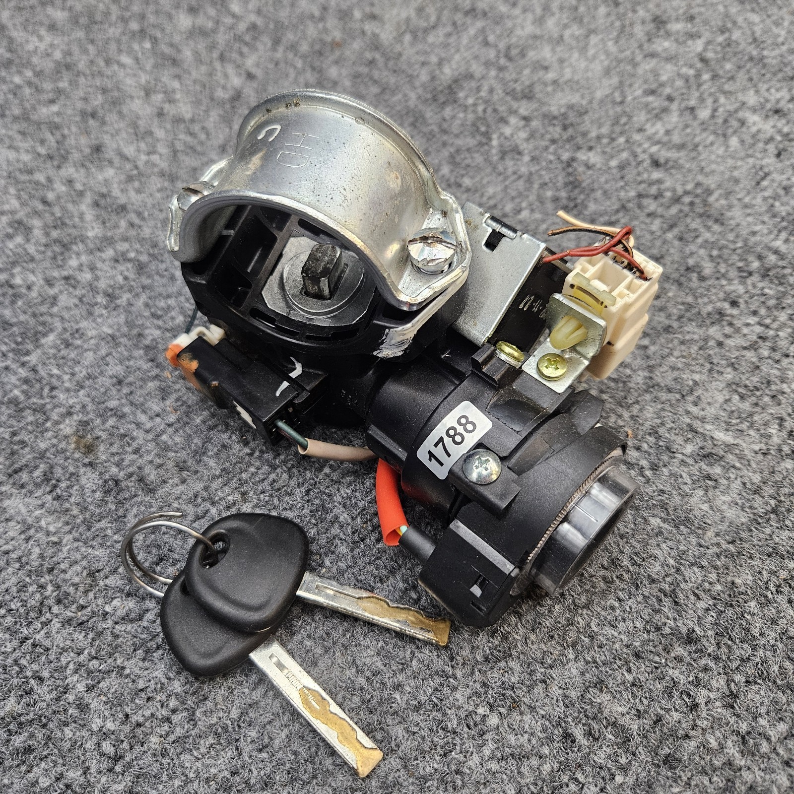 2011-2014 Hyundai Sonata Ignition Switch Lock Cylinder W/ 2 KEYS Immobilizer OEM
