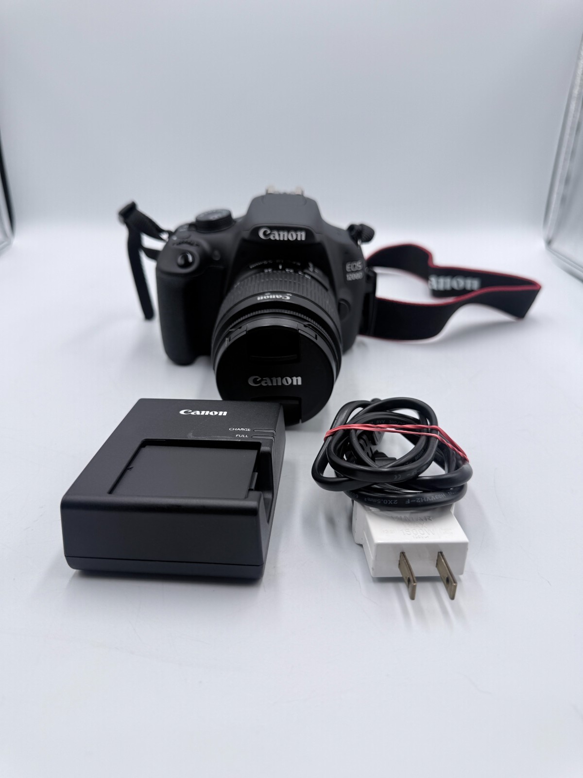 Canon EOS 1200D Rebel T5 18-55mm Lens Black Excellent 2 Batteries Bag Bundle