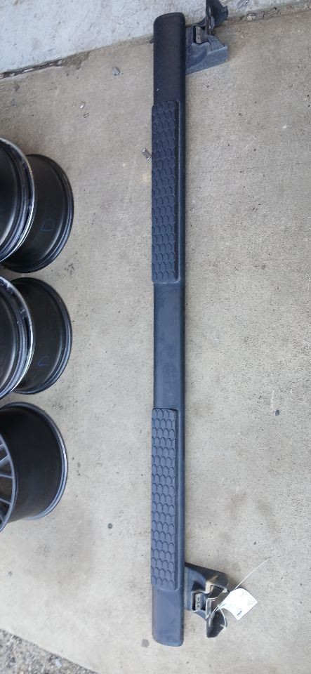 RAM15OLD  2020 Running Board PASSENGER SIDE 1213395