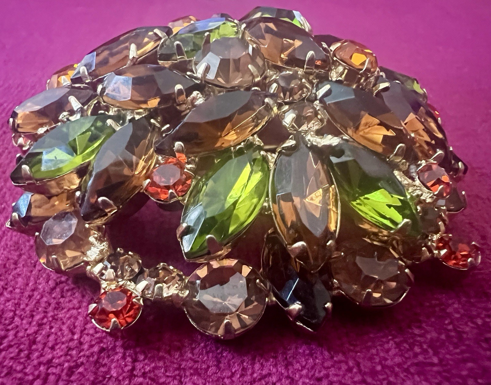 FABULOUS VTG JULIANA D&E EARLY 60s SHADES OF FALL HUGE DOMED RHINESTONES BROOCH FABULOUS VTG JULIANA D&E EARLY 60s SHADES OF FALL HUGE DOMED RHINESTONES BROOCH