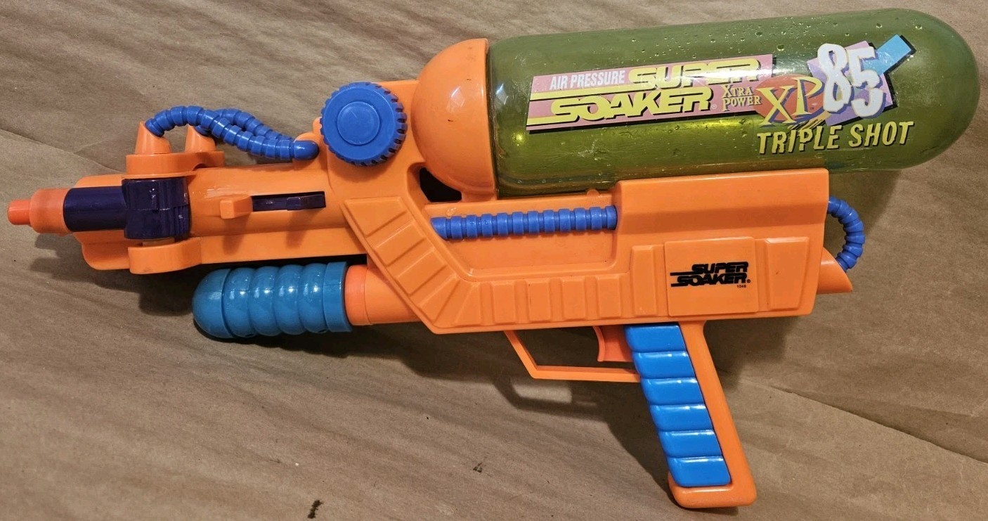 Vintage 1996 Larami Super Soaker XP 85 Triple Shot Water Squirt Gun Xtra - READ Vintage 1996 Larami Super Soaker XP 85 Triple Shot Water Squirt Gun Xtra - READ
