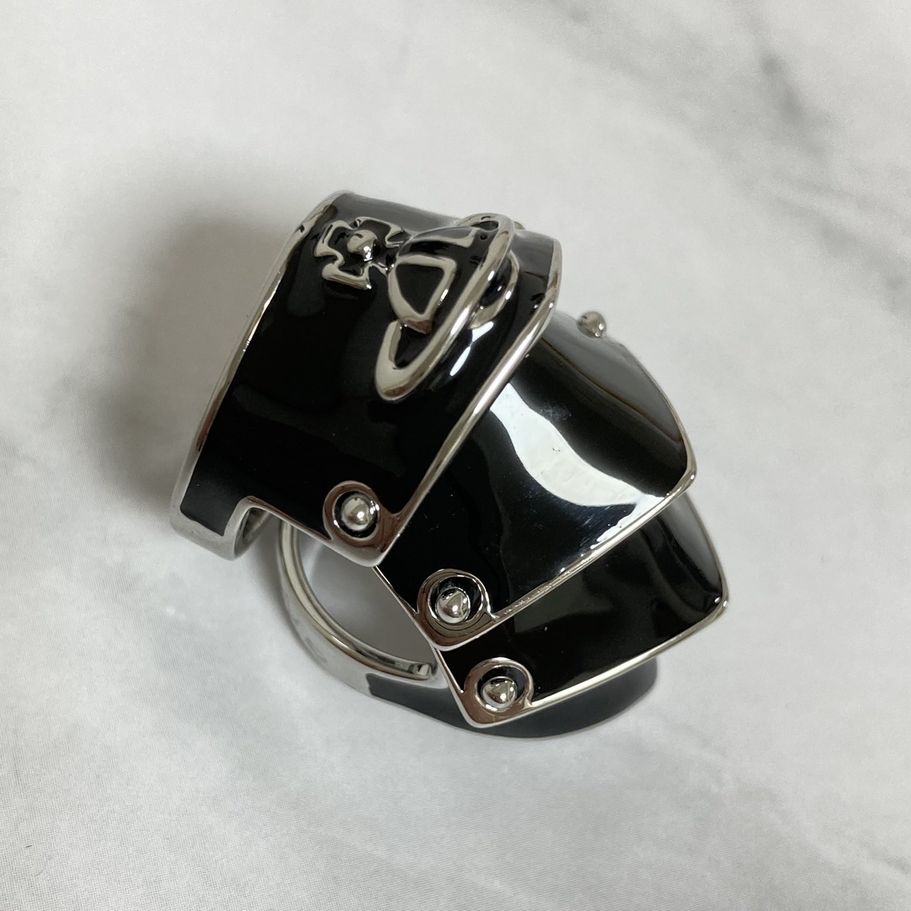 Vivienne Westwood Ring M Size 6.5-7.5 ARTEMIS Armor Silver Black w/Pouch NO BOX