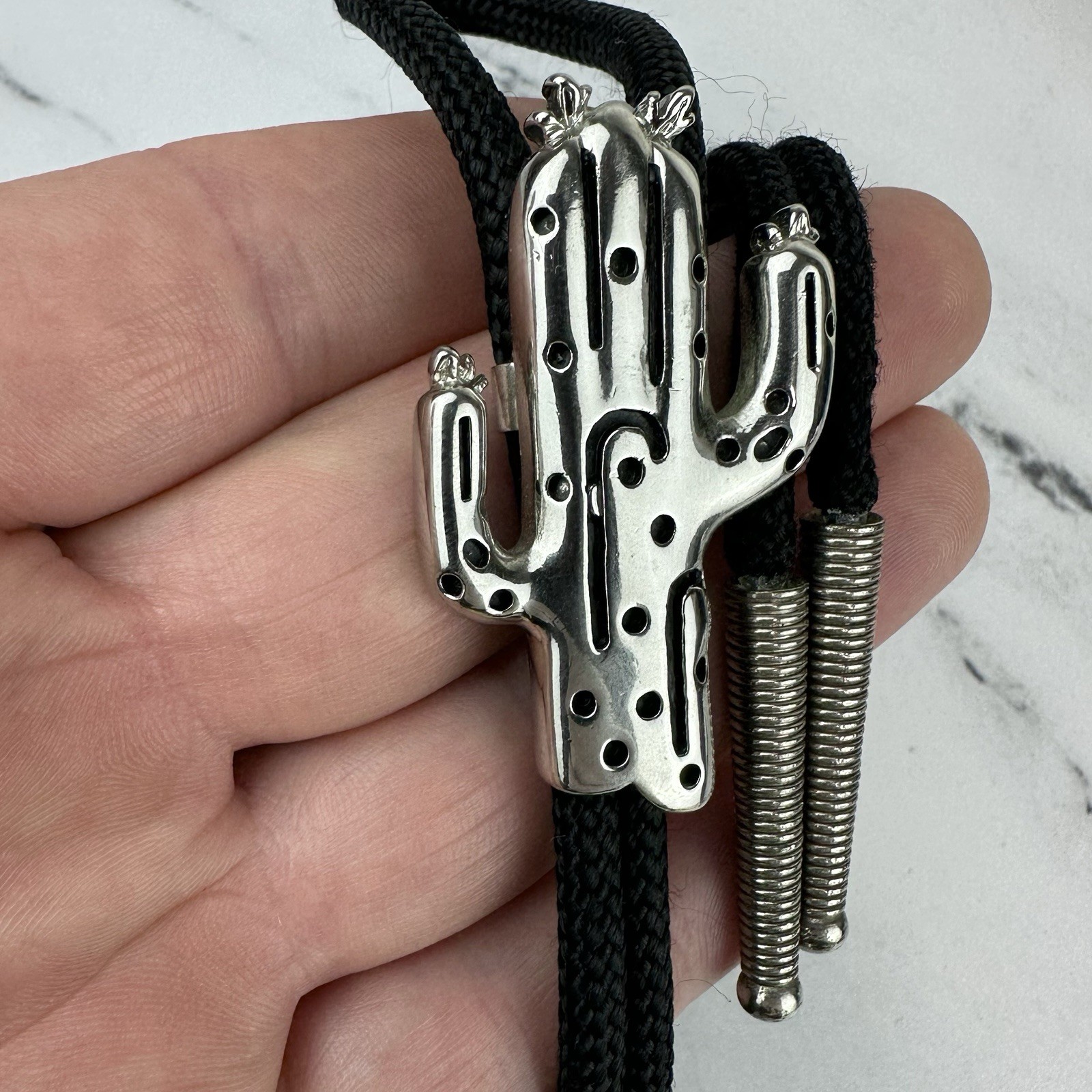 Stunning Vintage Silver Tone Saguaro Cactus Southwestern Desert Bolo Tie Stunning Vintage Silver Tone Saguaro Cactus Southwestern Desert Bolo Tie
