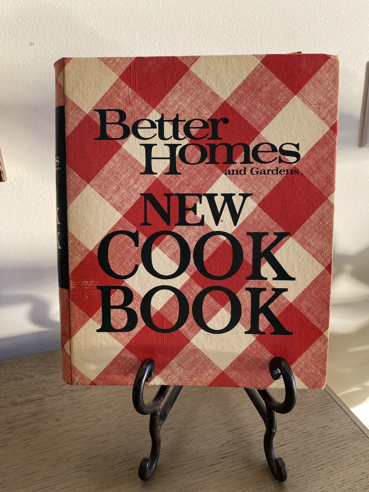 Vintage 1976 Better Homes and Gardens New Cookbook 5 Ring Binder Red & White