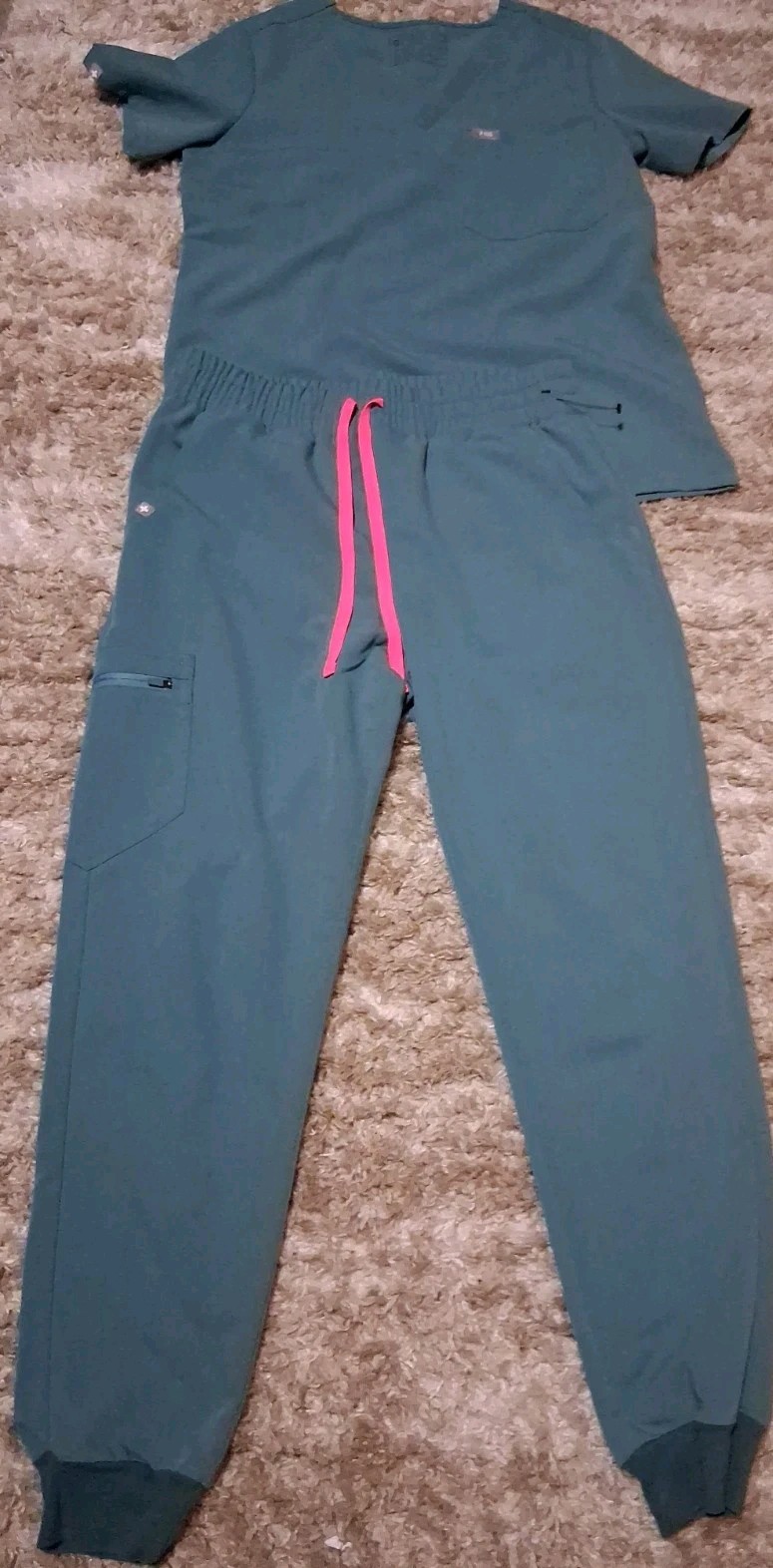 Figs Women\'s Technical Collection Medium Scrub Set Green/Teal Figs Women\'s Technical Collection Medium Scrub Set Green/Teal