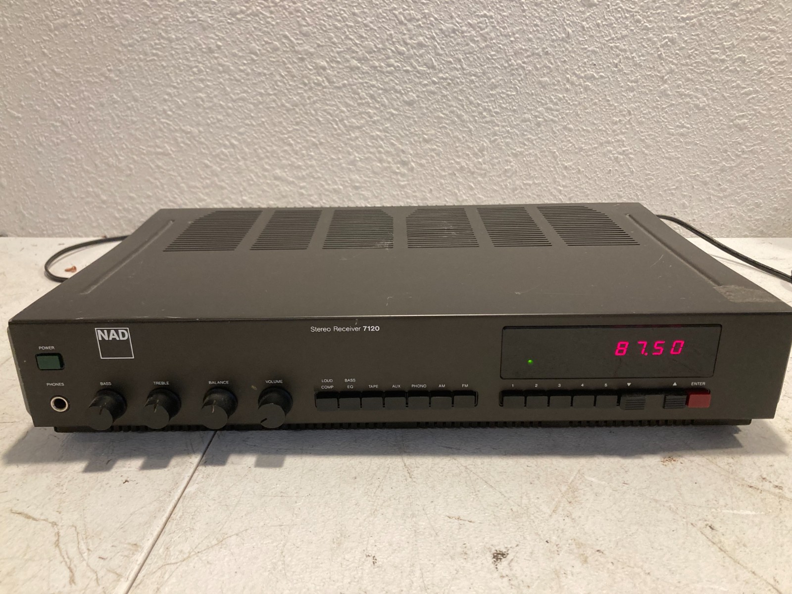Vintage NAD 7120 Stereo Receiver