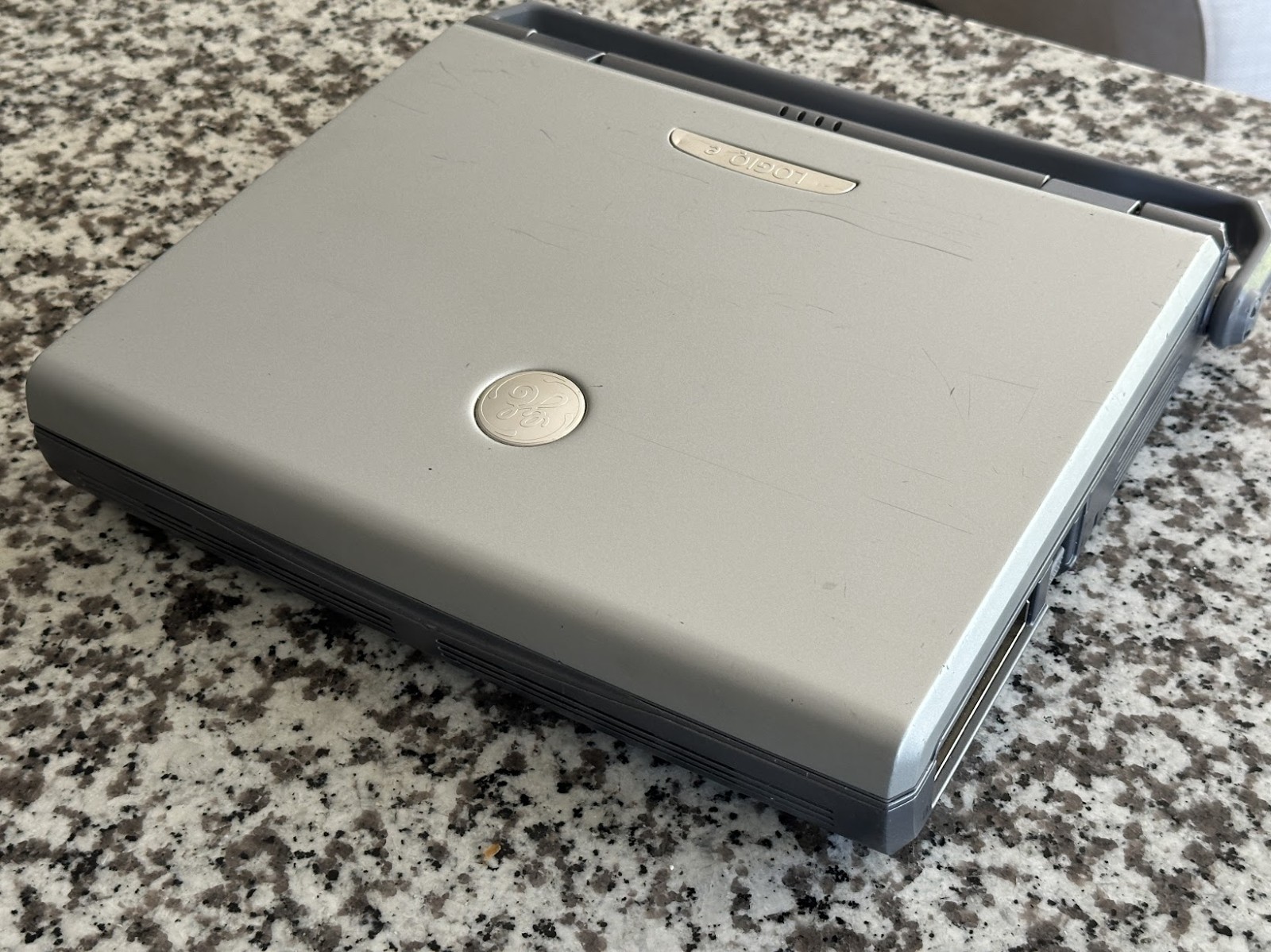 GE LOGIQ e Portable Ultrasound System GE LOGIQ e Portable Ultrasound System