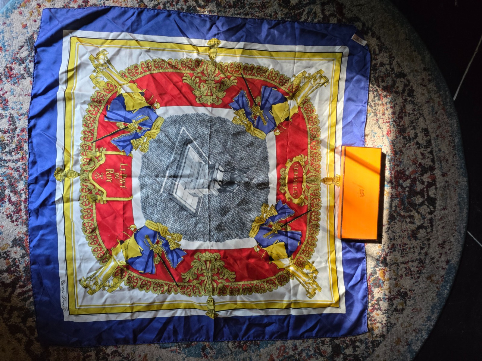 Vintage Hermès Versailles Le Pavé du Roy Silk Scarf 90cm Hugo Grygkar France Vintage Hermès Versailles Le Pavé du Roy Silk Scarf 90cm Hugo Grygkar France