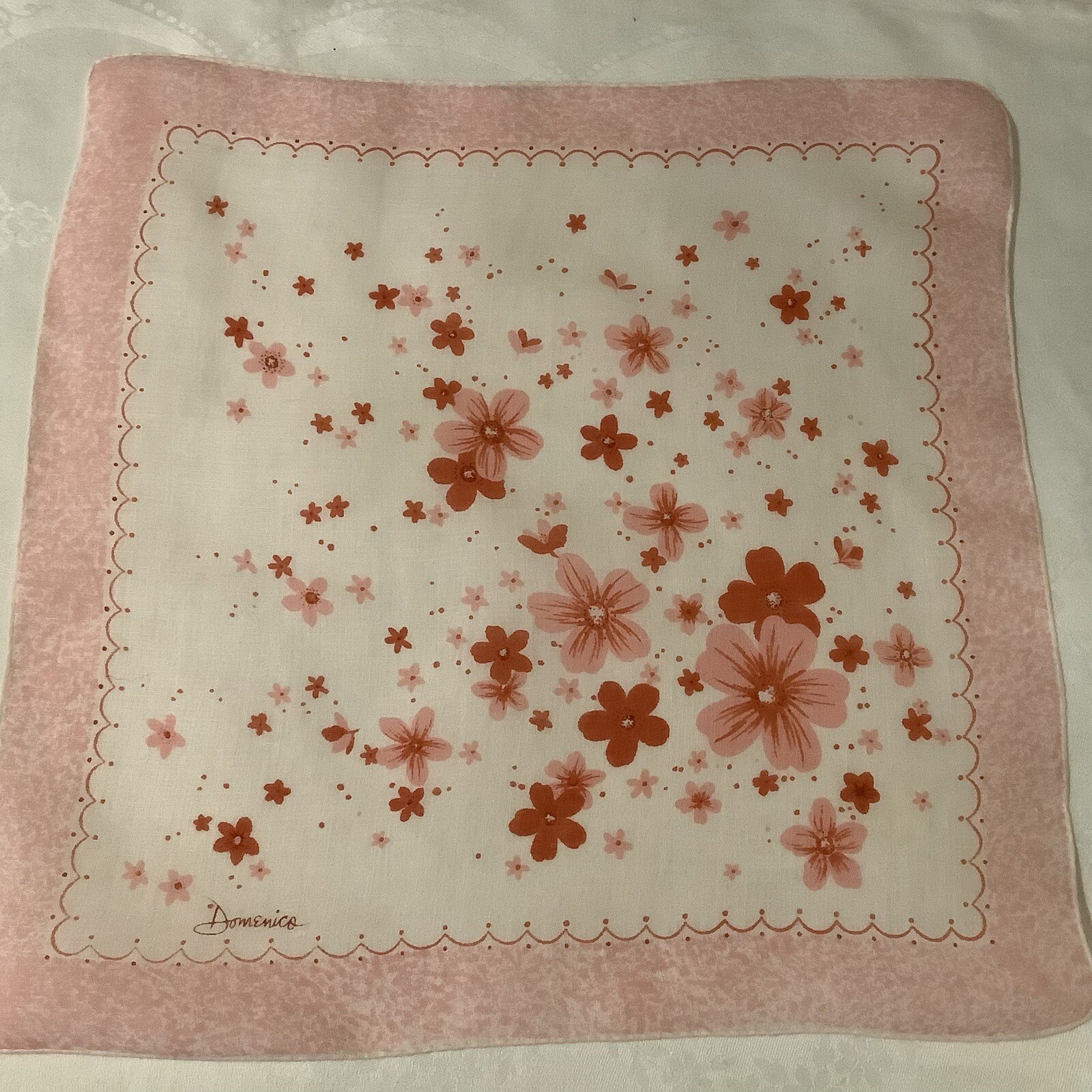 9477🌟Vintage DOMENICO Designer PINK SPRING HAPPY DAISIES Handkerchief Signed