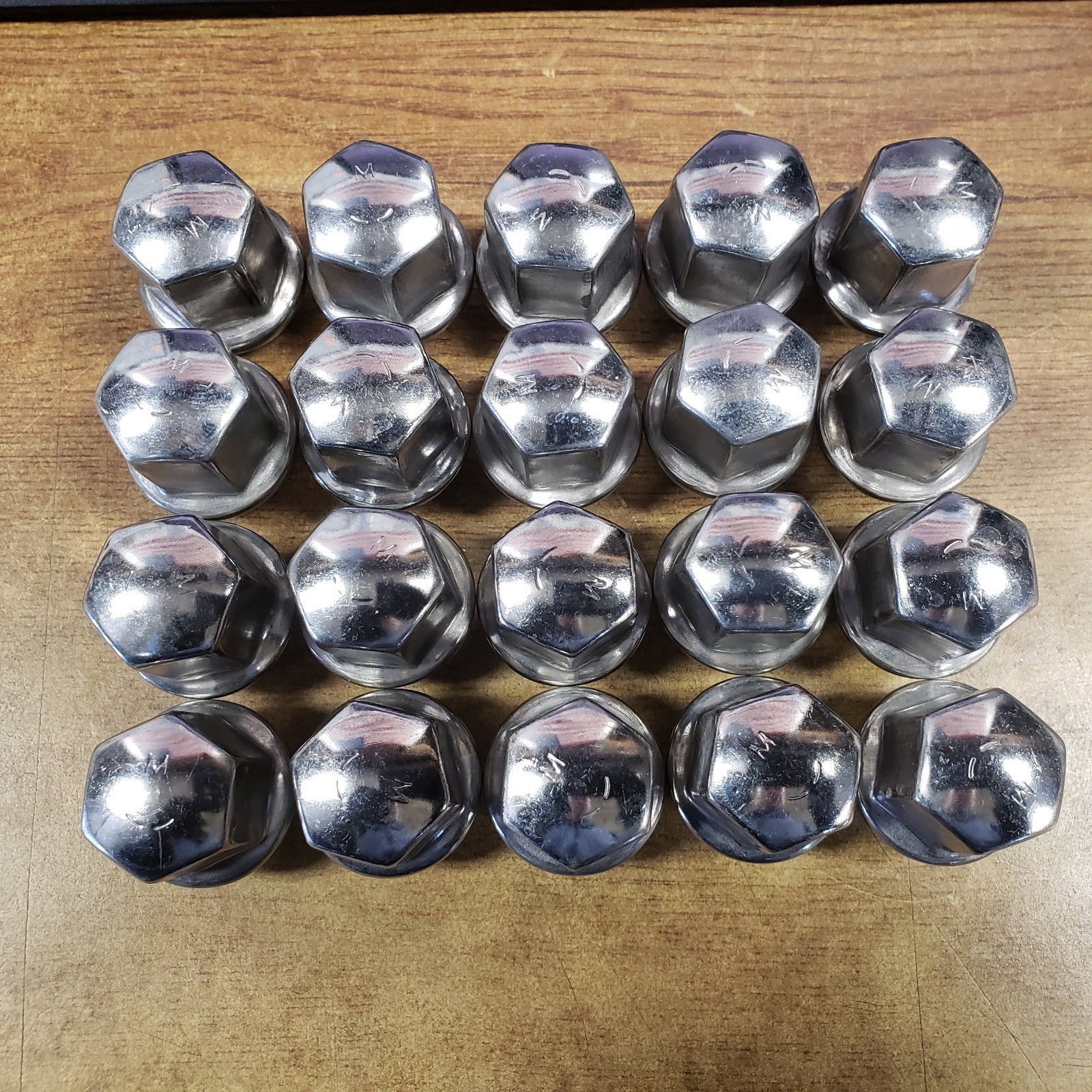 20PC GENUINE GM MOPAR WHEEL LUG NUT 14x1.5mm NEW TAKE OFF 6509422AA 20PC GENUINE GM MOPAR WHEEL LUG NUT 14x1.5mm NEW TAKE OFF 6509422AA