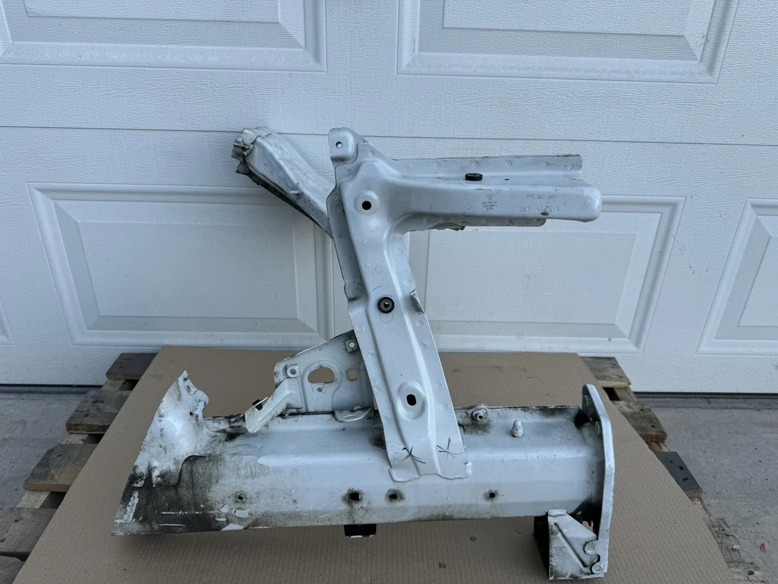 11-18 PORSCHE CAYENNE FRONT LEFT SIDE APRON FRAME PANEL CUT OEM