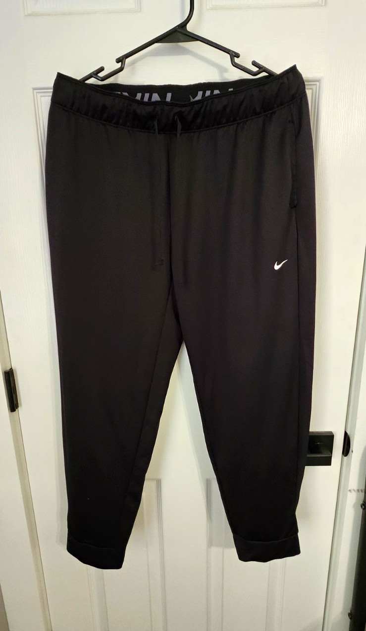 Nike Dri-FIT Men\'s Black Jogger Pants Size L Tapered Drawstring Knit