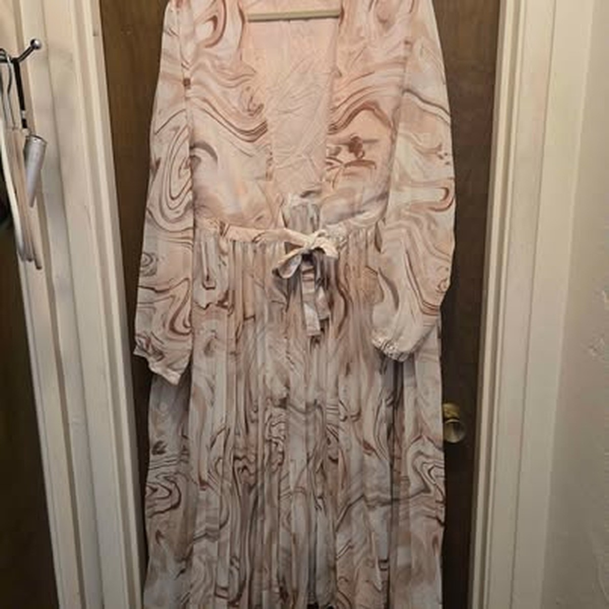 Torrid beige marble print wrap maxi dress, size 2