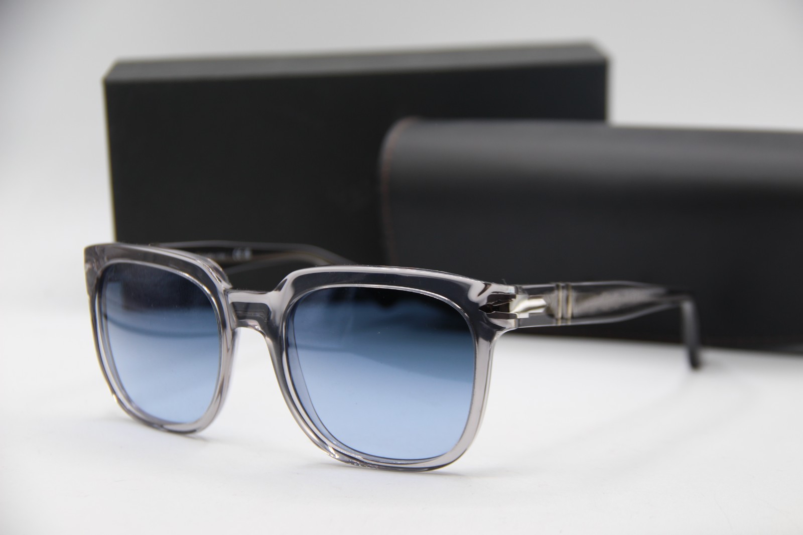 NEW PERSOL P 3323-S 309/Q8 CLEAR GRADIENT AUTHENTIC FRAMES SUNGLASSES 56-22 NEW PERSOL P 3323-S 309/Q8 CLEAR GRADIENT AUTHENTIC FRAMES SUNGLASSES 56-22