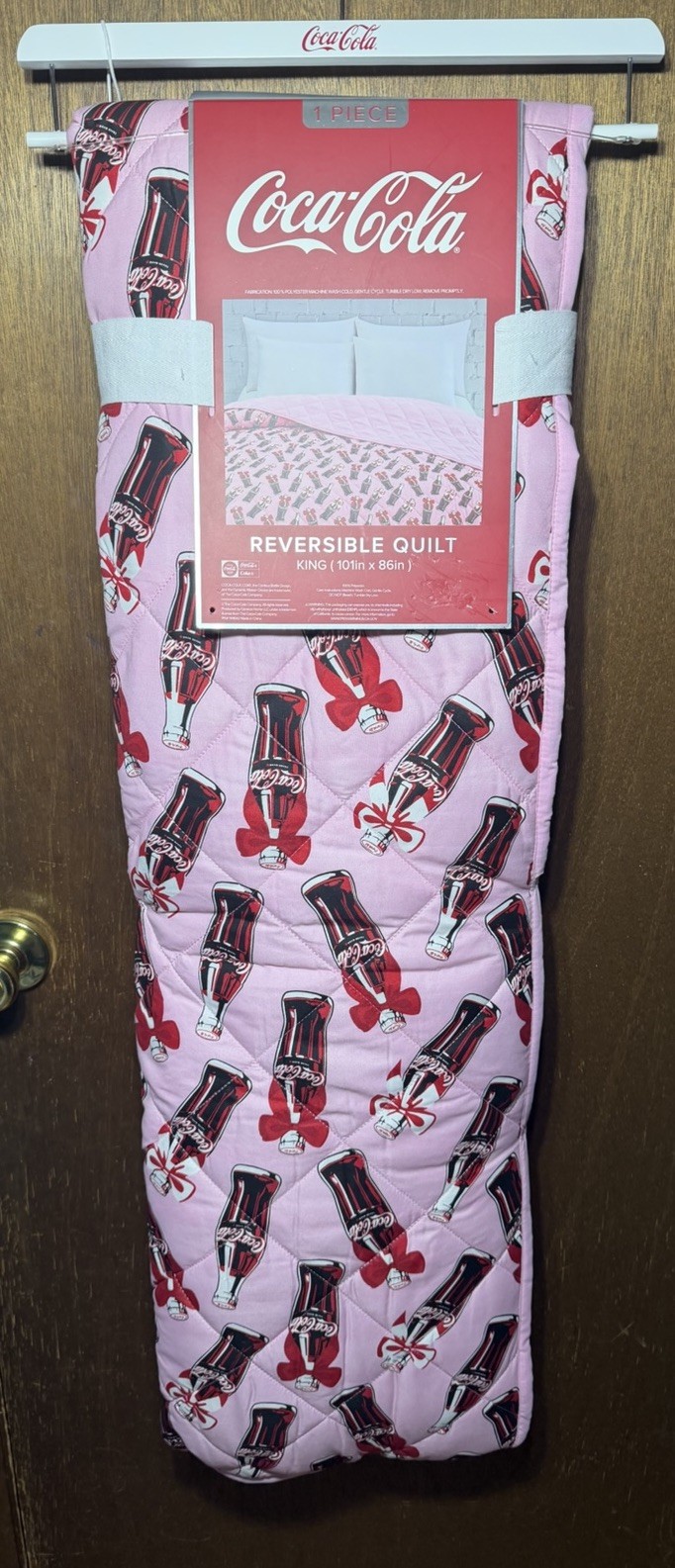 Coca Cola Red Bottle Bow King Reversible 101” X 86” Quilted Blanket 🎀 NEW Coca Cola Red Bottle Bow King Reversible 101” X 86” Quilted Blanket 🎀 NEW