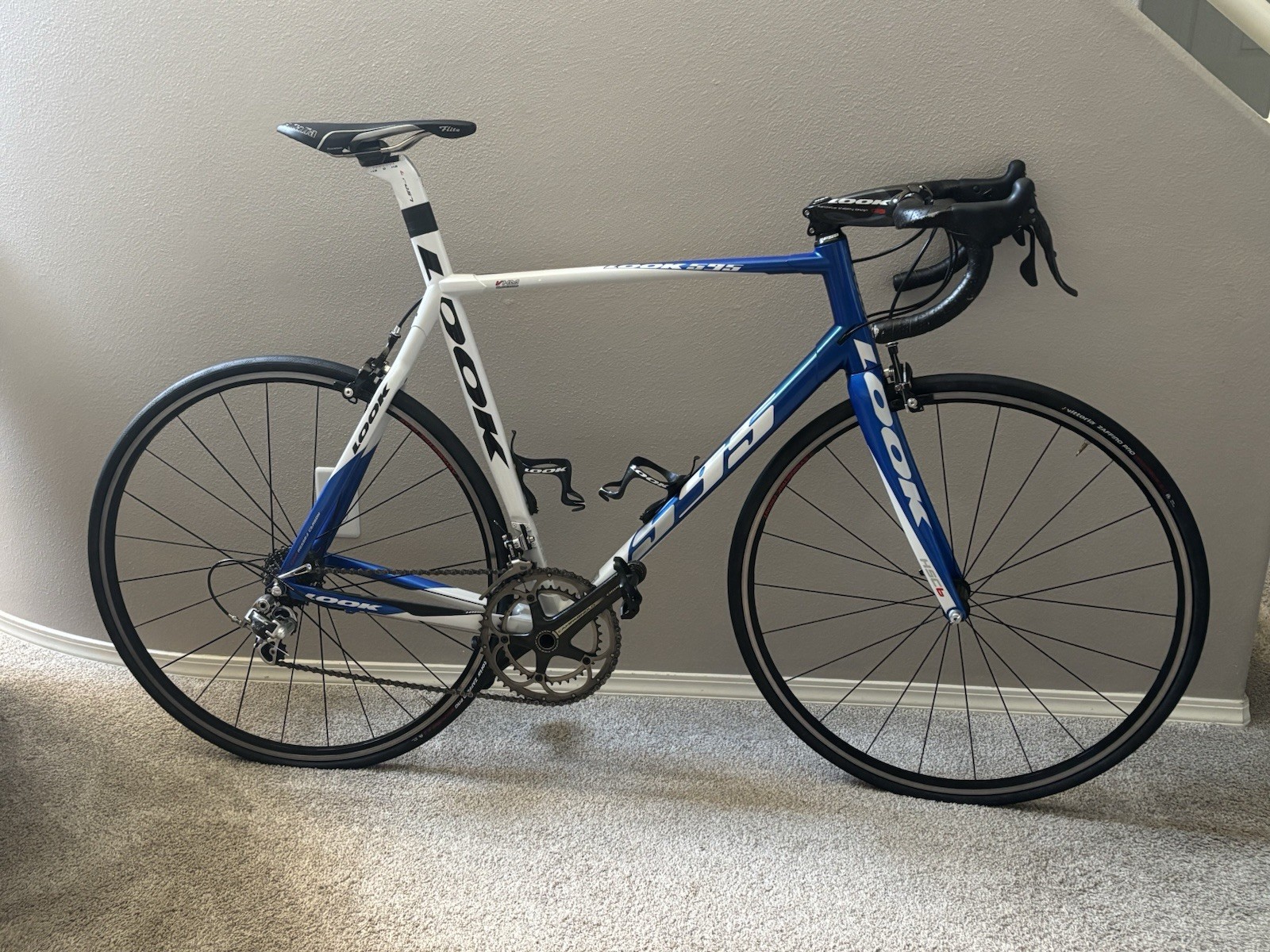 Blue & White LOOK 595 Pro Team Campagnolo Chorus ,Carbon Road Bike size Xl/57cm Blue & White LOOK 595 Pro Team Campagnolo Chorus ,Carbon Road Bike size Xl/57cm