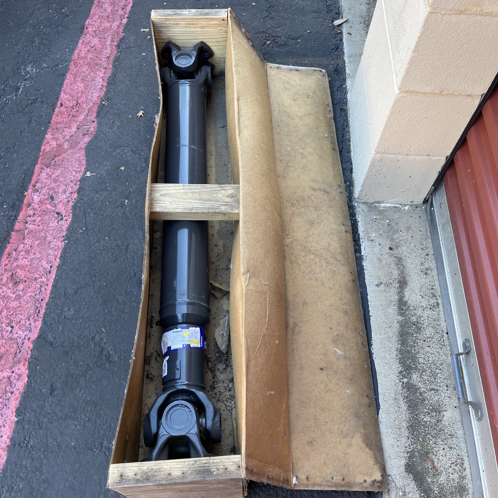 VOLVO New OEM Volvo Drive Shaft. VOE11059179 or VOE 55086002 VOLVO New OEM Volvo Drive Shaft. VOE11059179 or VOE 55086002