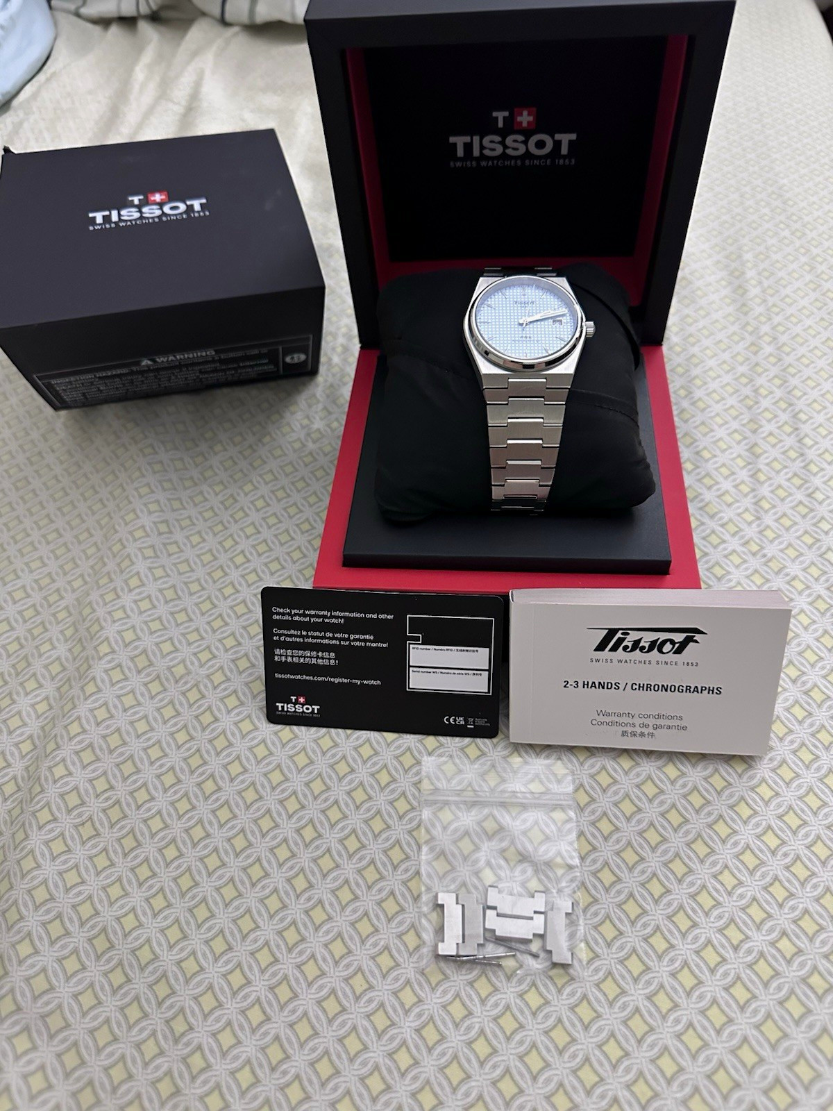 Tissot PRX Powermatic 80 Ice Blue Dial Automatic Date 40mm w/ Box & Manual Tissot PRX Powermatic 80 Ice Blue Dial Automatic Date 40mm w/ Box & Manual