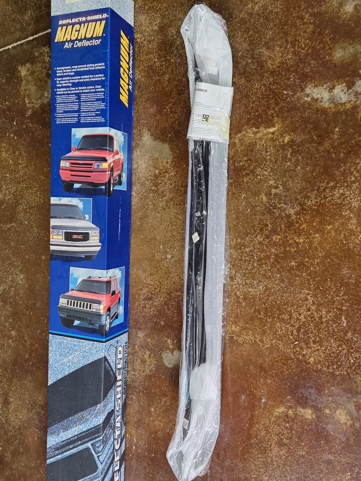 NOS 2002-2005 Dodge Ram Pickup Deflecta-Shield Smoke Bug Shield Air Deflector. 