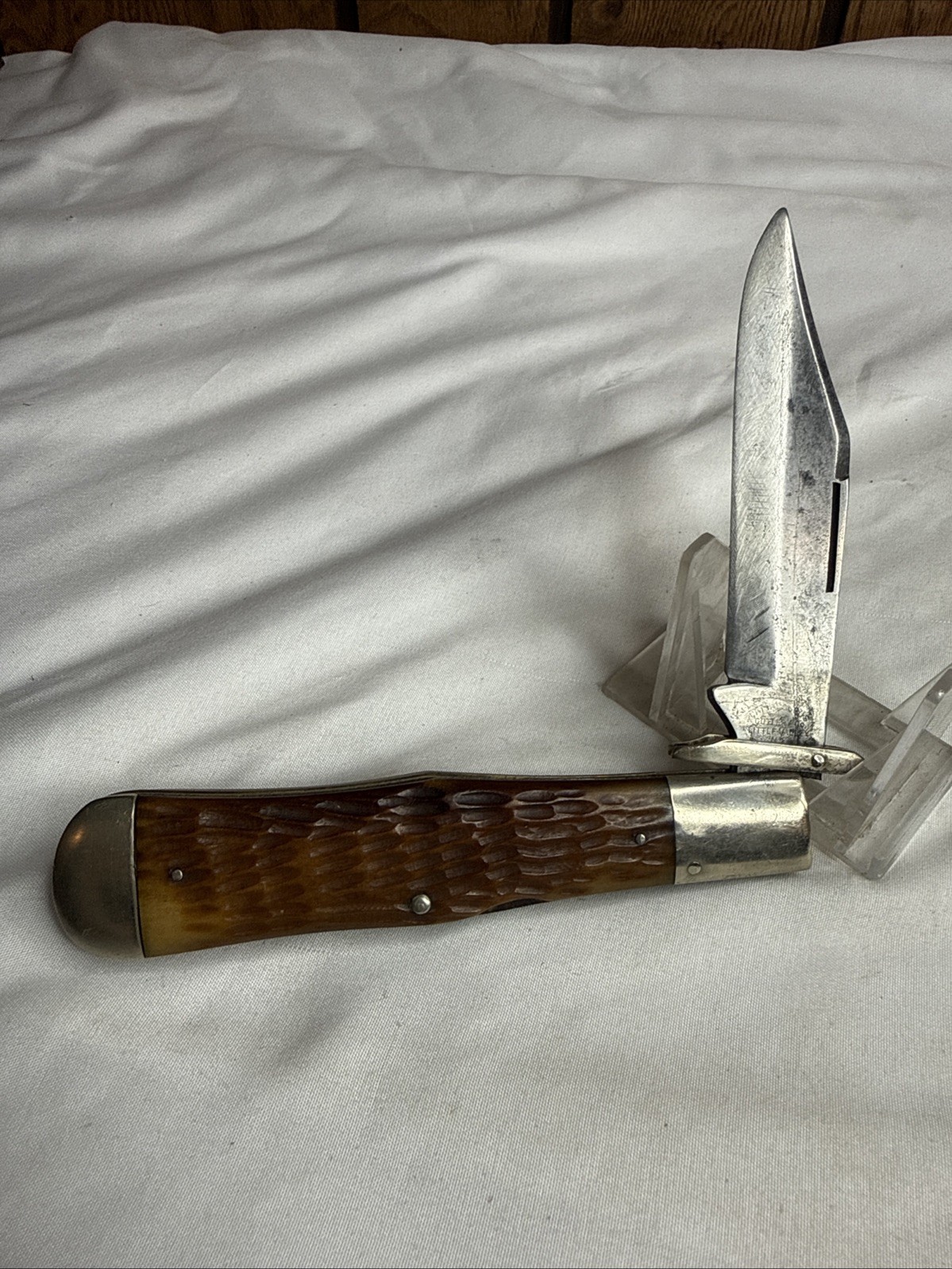 Antique Cattaraugus King of the Woods Folding Hunter Knife Jigged Bone Handle Antique Cattaraugus King of the Woods Folding Hunter Knife Jigged Bone Handle