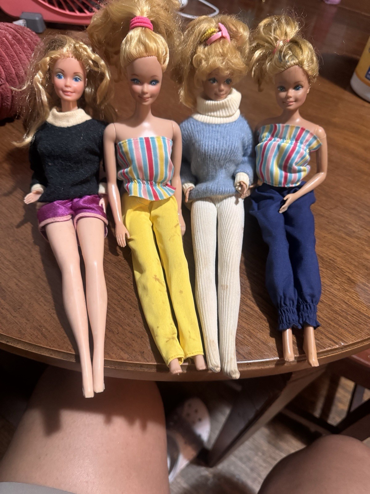 1966 Blonde Barbies with trendy outfit Vintage. Set of 5