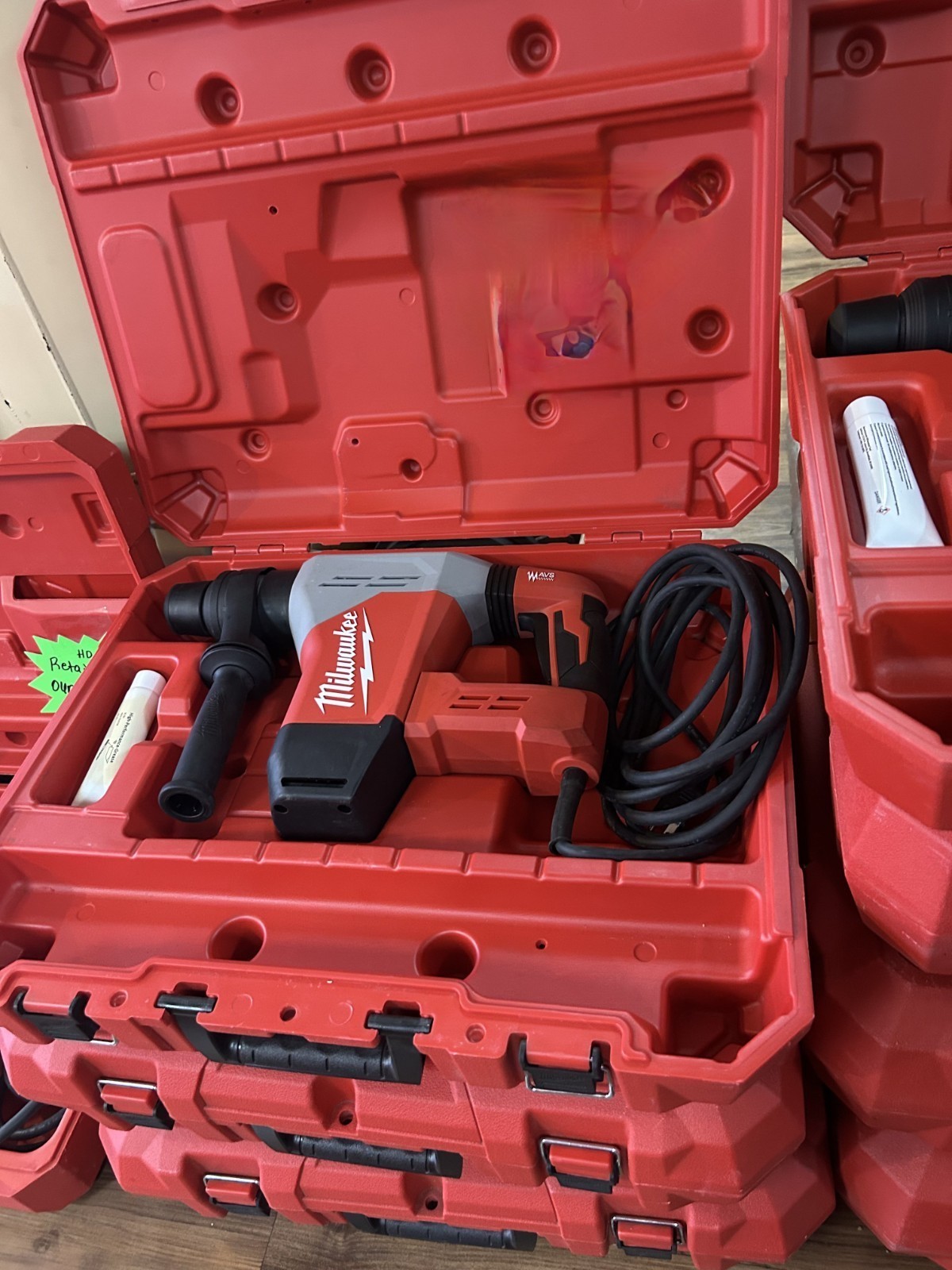 Milwaukee 5518-21 15 Amp SDS Max corded 1-3/4 Milwaukee 5518-21 15 Amp SDS Max corded 1-3/4