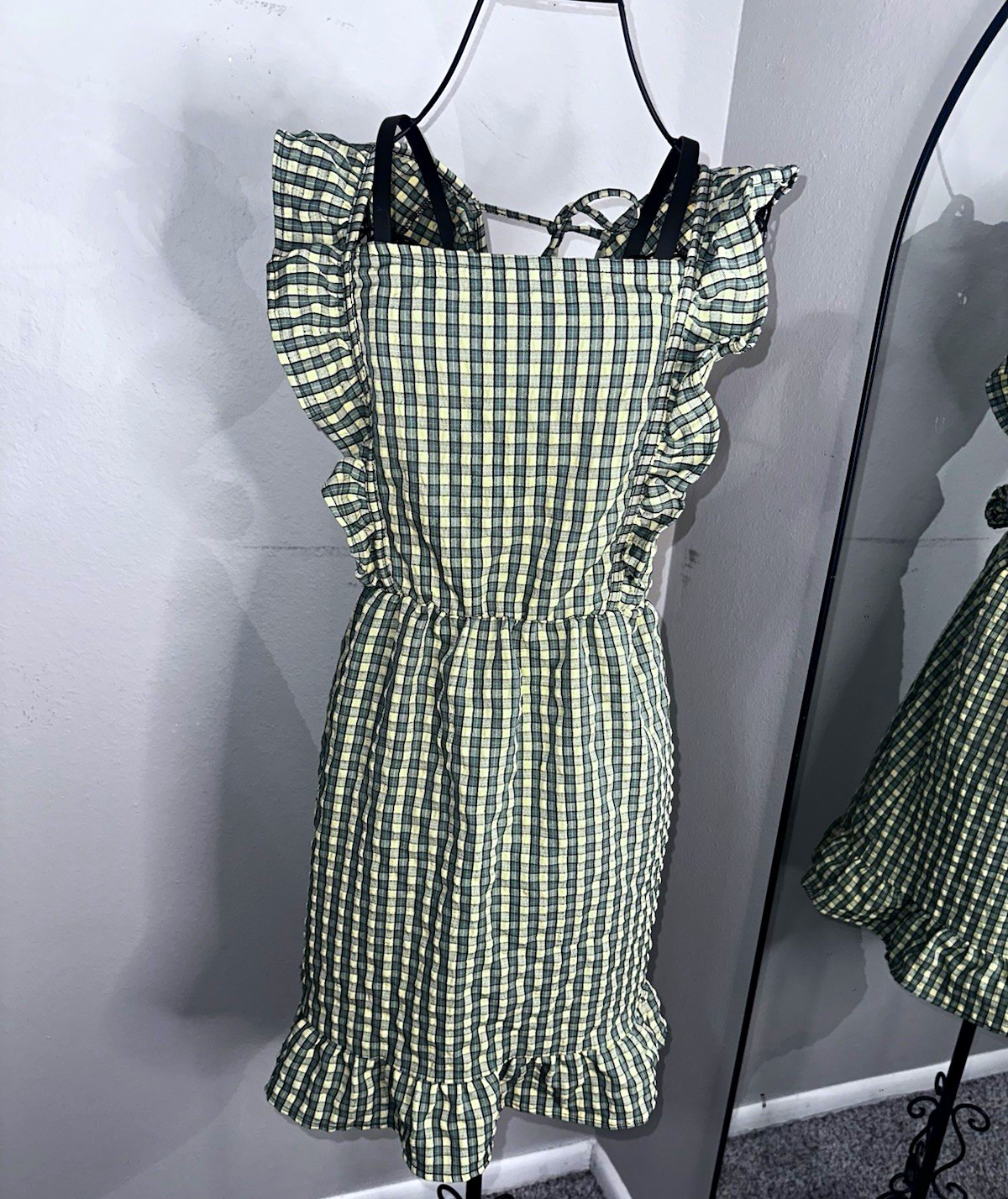 Wild Fable Green White Gingham Smocked Ruffle Square Neck Sundress Short XL Wild Fable Green White Gingham Smocked Ruffle Square Neck Sundress Short XL