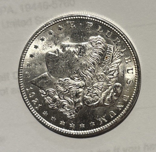 1921 P MORGAN SILVER DOLLAR BRILLIANT UNCIRCULATED BU- ONE (1) COIN