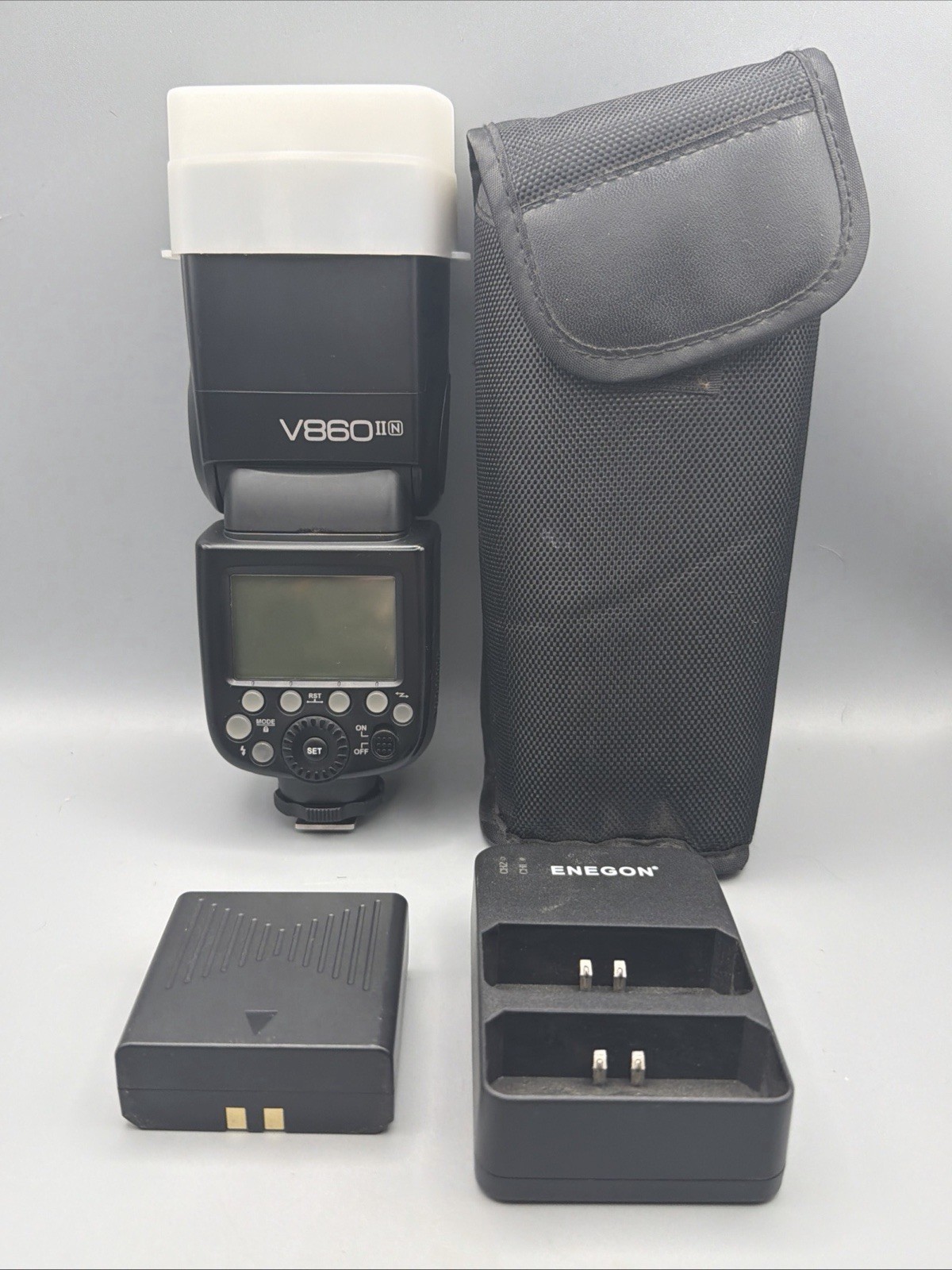 Godox V860II N Lithium Battery Powered Flash for Nikon, Battery + Charger + Bag