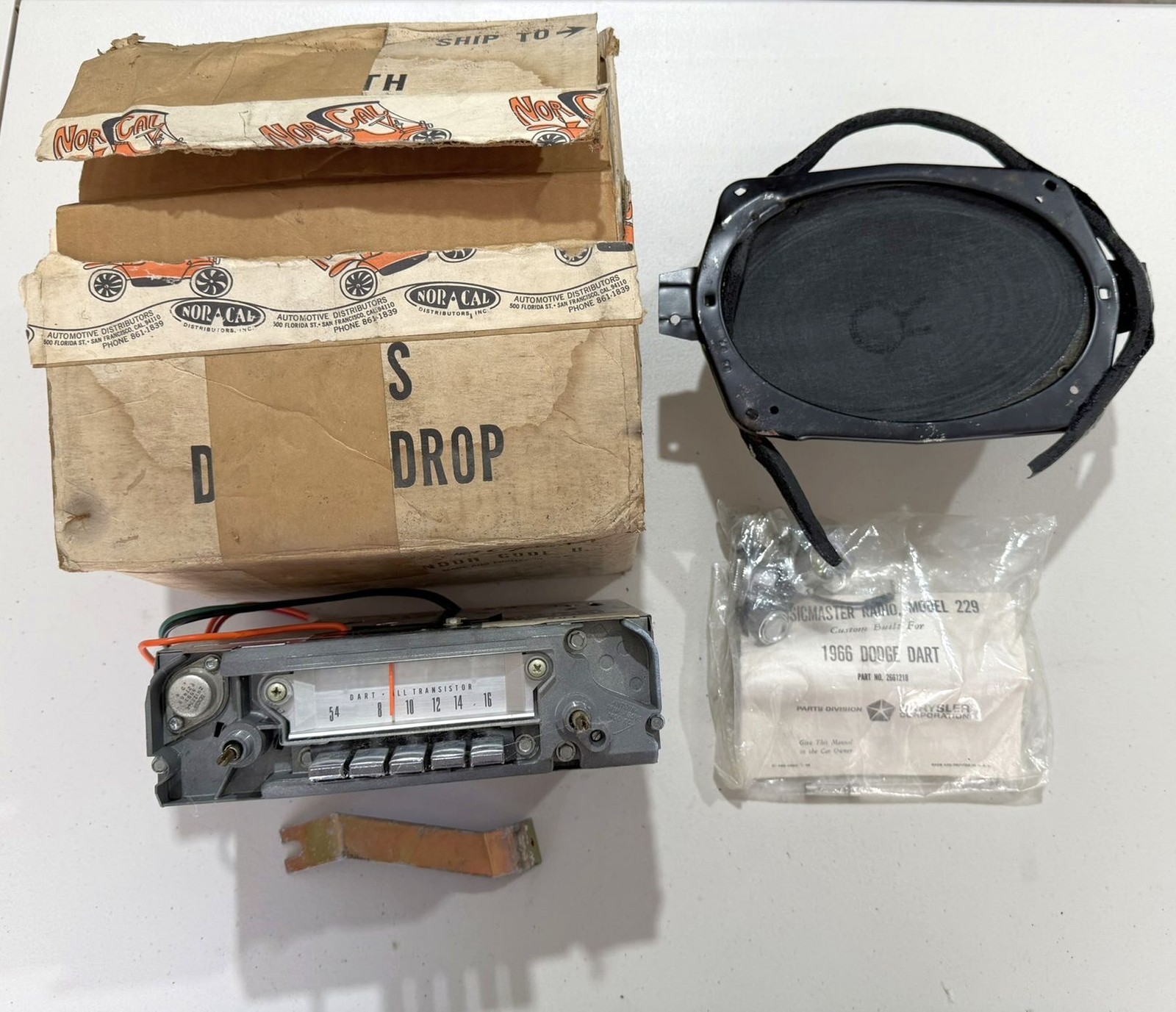 1966 Dodge Dart NOS MoPar Radio & Speaker Kit 66 GT D Dart 273 Hi Po w/ Knobs 1966 Dodge Dart NOS MoPar Radio & Speaker Kit 66 GT D Dart 273 Hi Po w/ Knobs