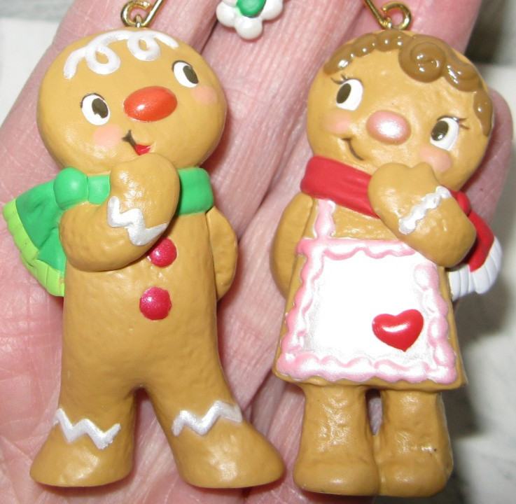 2017 Hallmark Cookie Couple Gingerbread Boy and Girl Christmas Ornament NO BOX 2017 Hallmark Cookie Couple Gingerbread Boy and Girl Christmas Ornament NO BOX