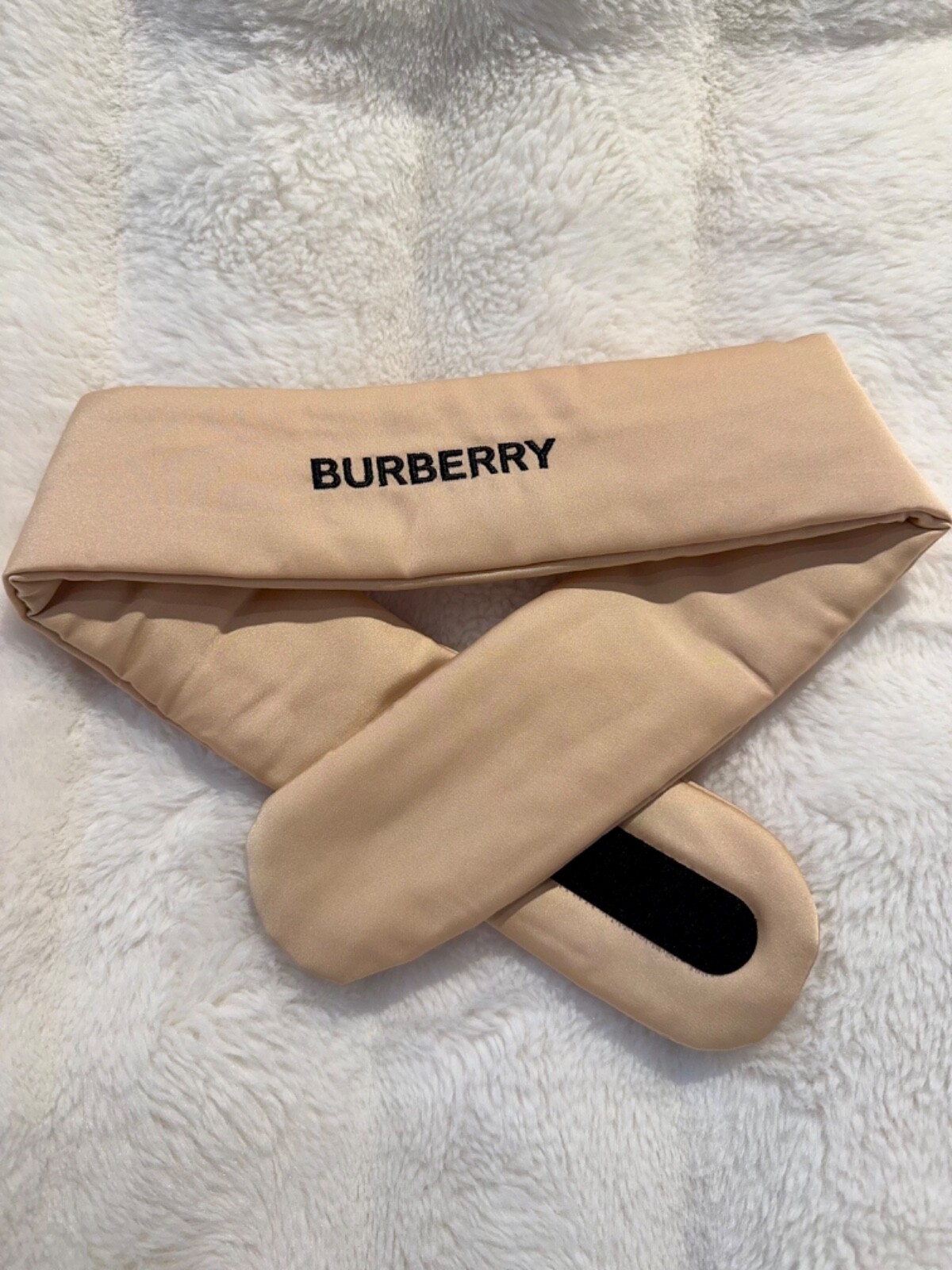Burberry Beauty Beige Padded Silky Headband - Luxury Spa & Makeup Wrap Burberry Beauty Beige Padded Silky Headband - Luxury Spa & Makeup Wrap
