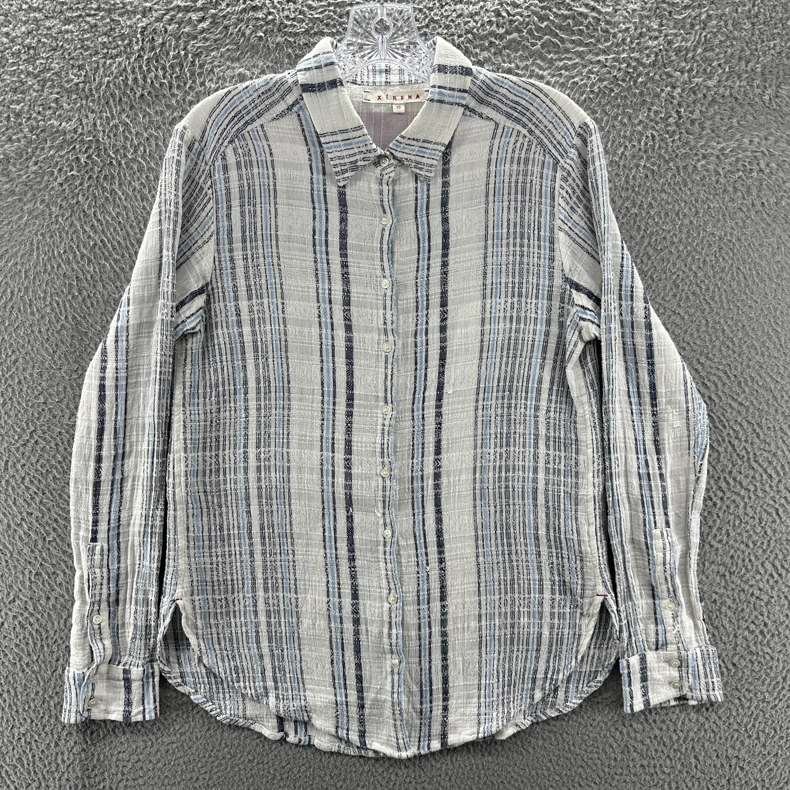 Xirena Shirt Top Womens XS Blue Striped Long Sleeve Travel Casual Button Up