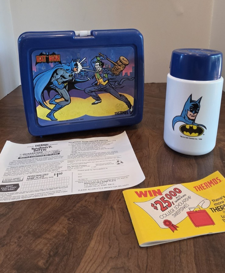 BATMAN & JOKER Vintage 1982 DC Comics Plastic Lunch Box w Thermos & Papers BATMAN & JOKER Vintage 1982 DC Comics Plastic Lunch Box w Thermos & Papers