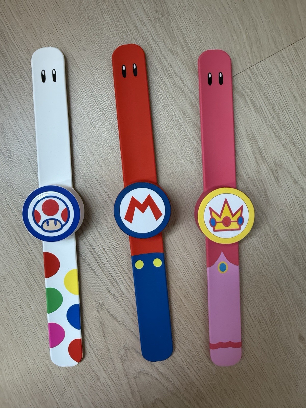 Universal studio Nintendo world power up band peach   toad and mario