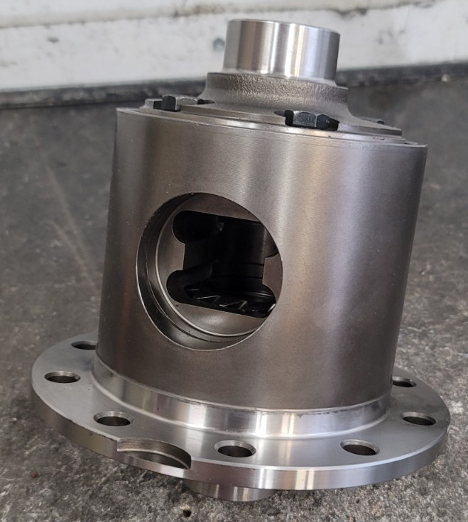 USED- Eaton 913A561 - Ford 8.8\