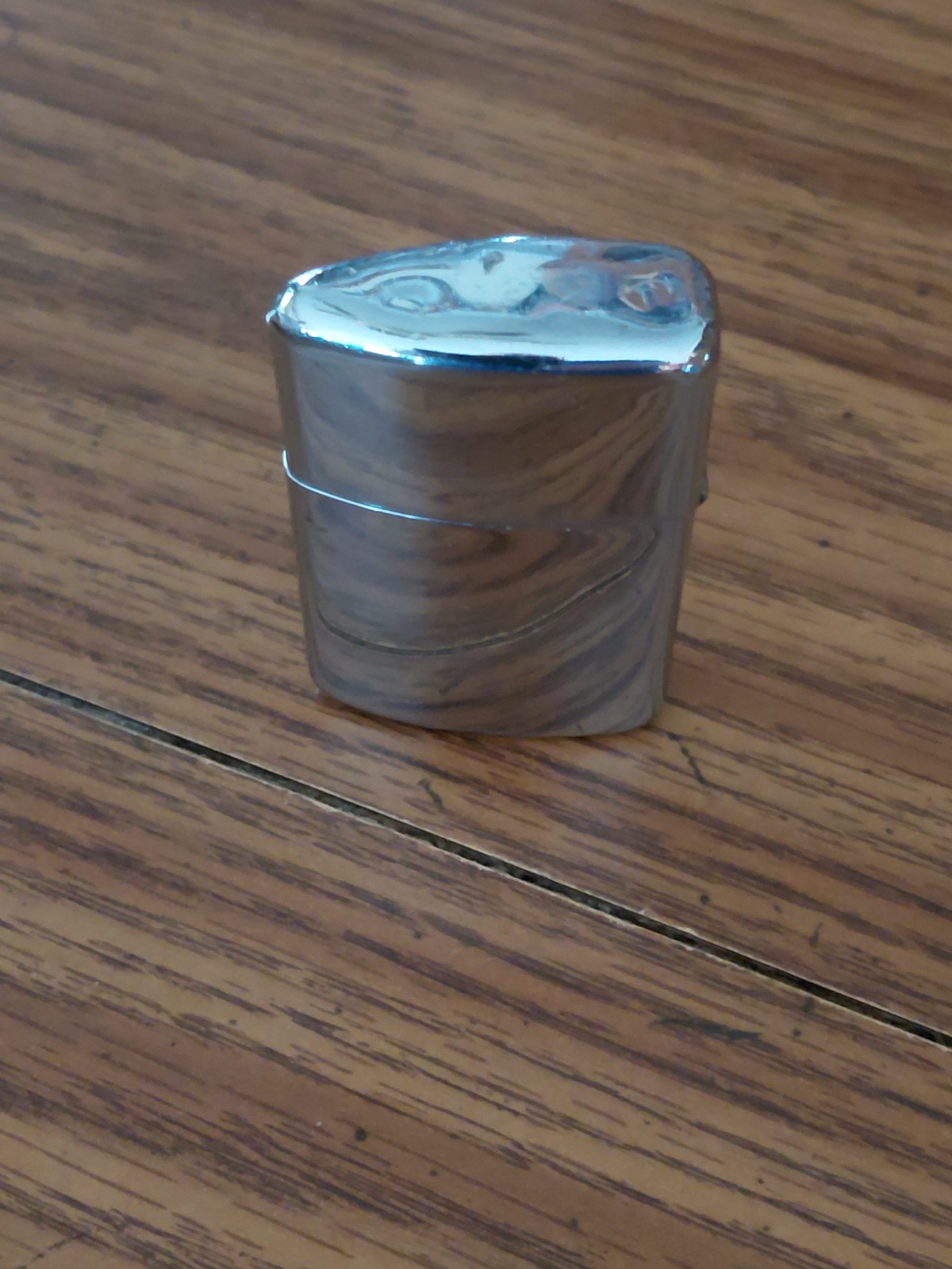 VINTAGE 1950S STREAMLITER THE DRUM CO. LIGHTER VINTAGE 1950S STREAMLITER THE DRUM CO. LIGHTER