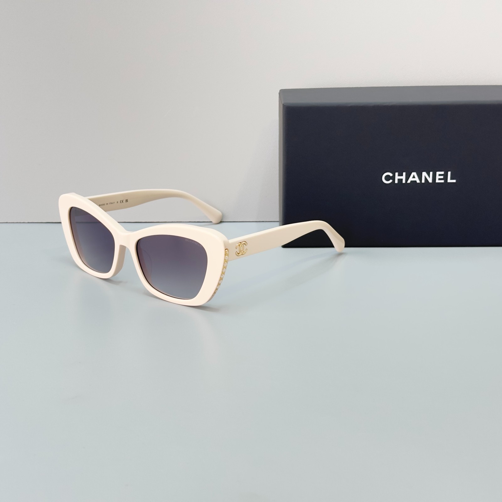 CHANEL 5481H White Frame Gray Gradient Lens Cat Eye Sunglasses Italy